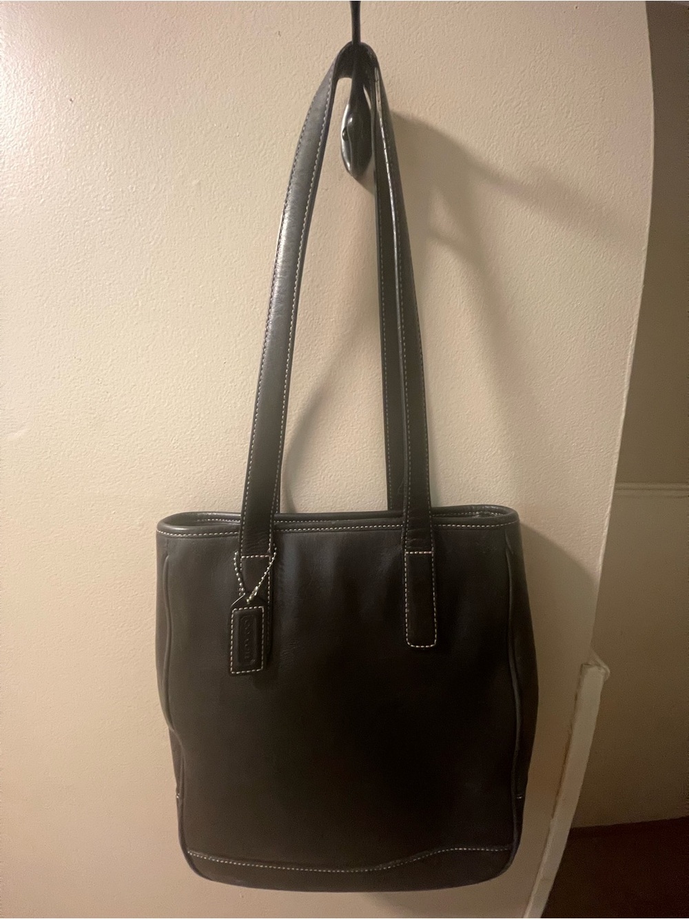 Vintage Coach Black Leather Hampton Tote - Picture 2 of 4